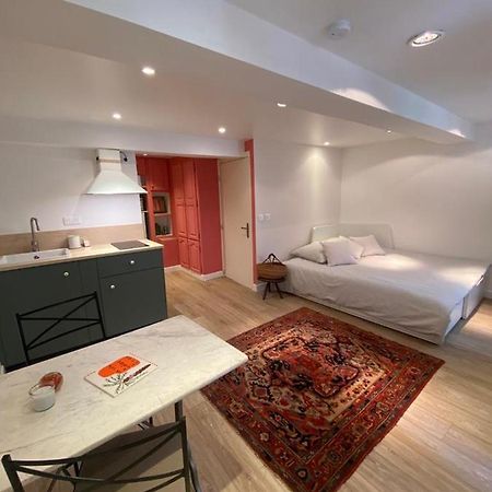 3 Studios Hyeres - Centre Ville Rue Pietonne - Manon 外观 照片