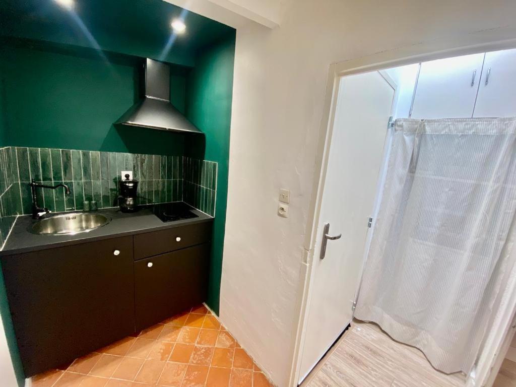 3 Studios Hyeres - Centre Ville Rue Pietonne - Manon 外观 照片